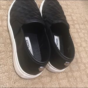 Steve Madden Black Quilted Ecentrq Slip on Shoes